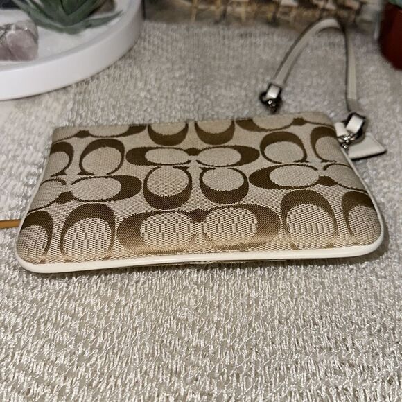 Coach C Signature Logo Light Brown Ivory Canvas Leather Combo Wristlet Wallet - Picture 3 of 10